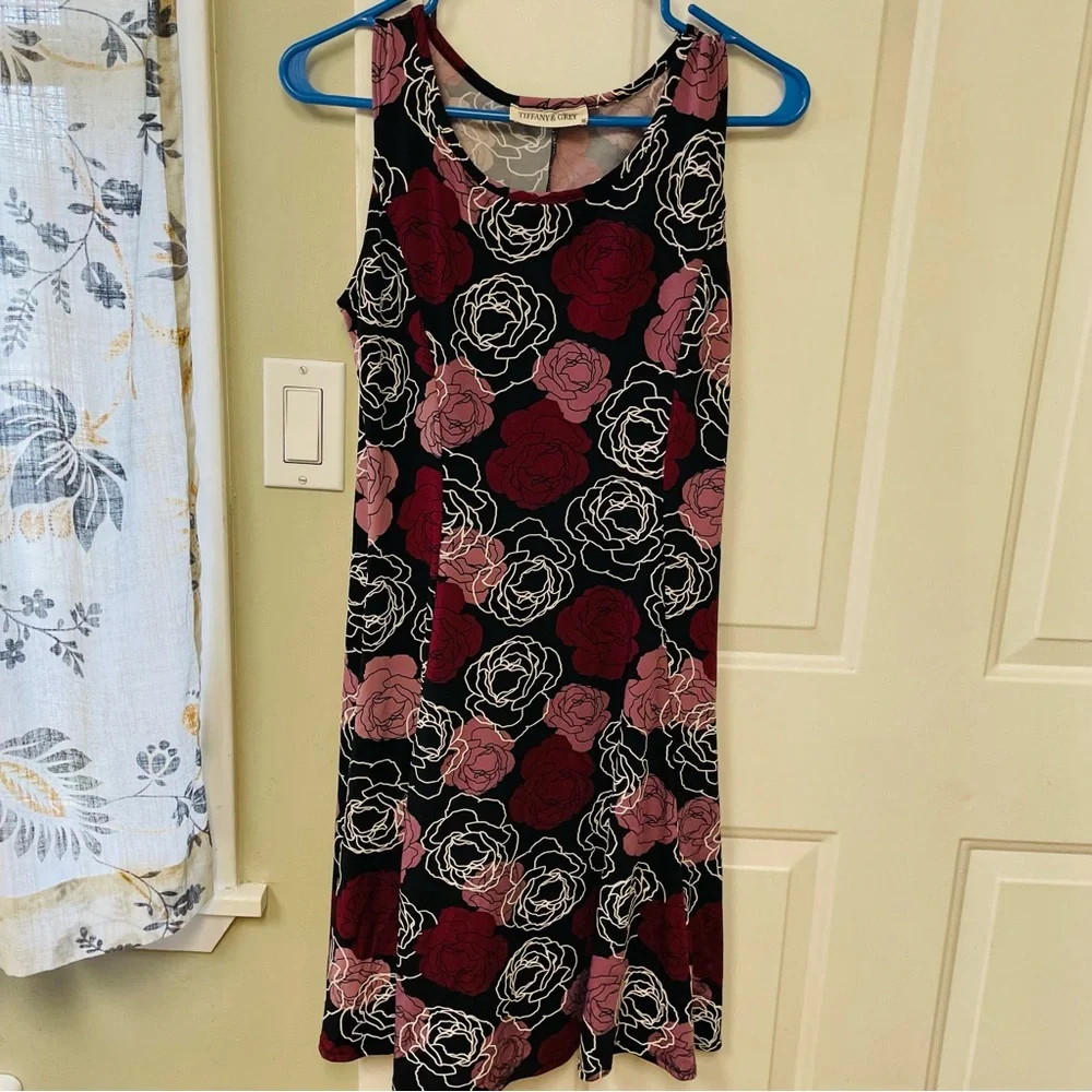 Floral Sleeveless Dress - Black and Pink - Picture 1 of 3